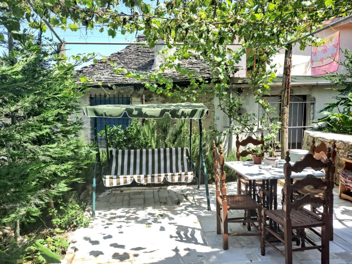"Villa 70" Guesthouse Gjirokastra Zewnętrze zdjęcie
