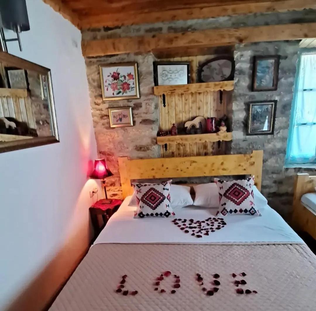 "Villa 70" Guesthouse Gjirokastra Zewnętrze zdjęcie