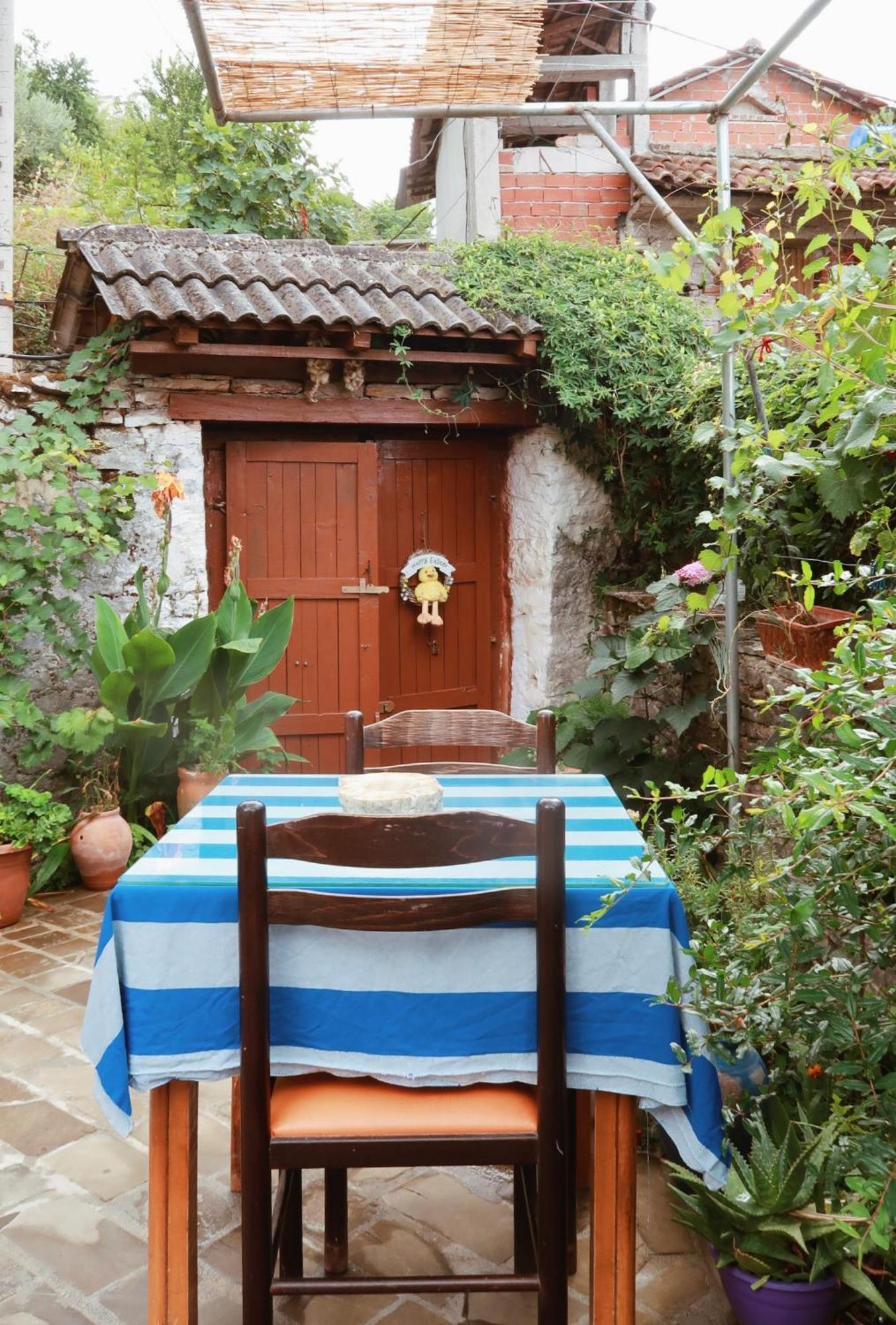 "Villa 70" Guesthouse Gjirokastra Zewnętrze zdjęcie