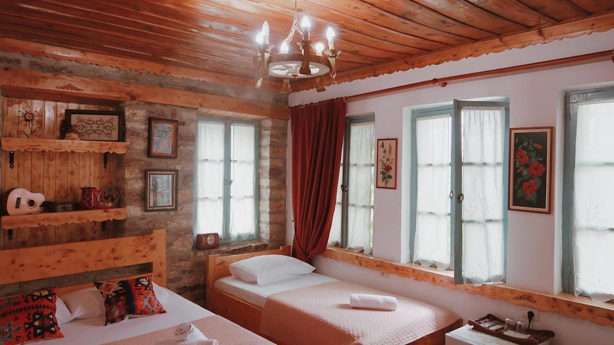 "Villa 70" Guesthouse Gjirokastra Zewnętrze zdjęcie