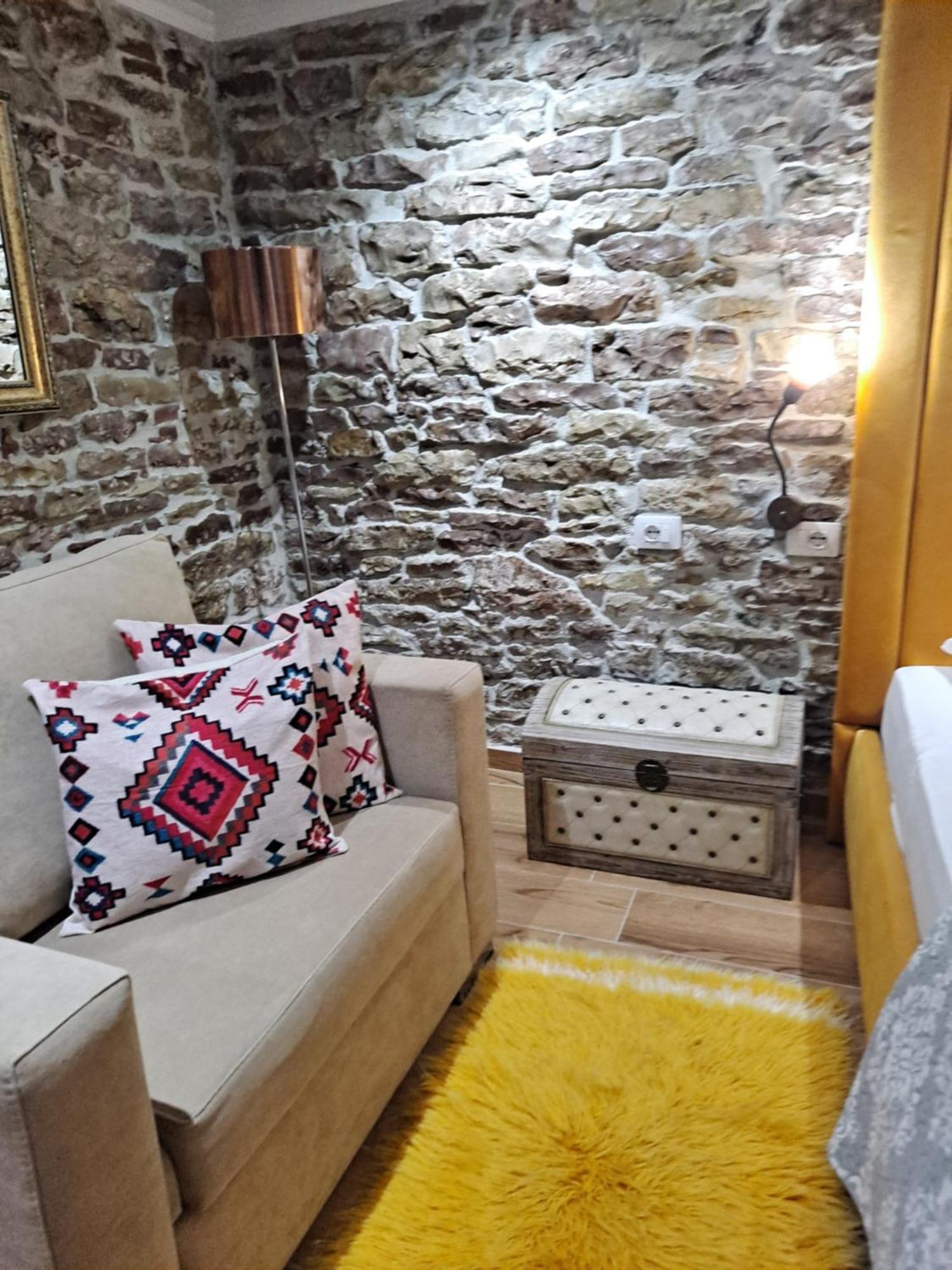 "Villa 70" Guesthouse Gjirokastra Zewnętrze zdjęcie