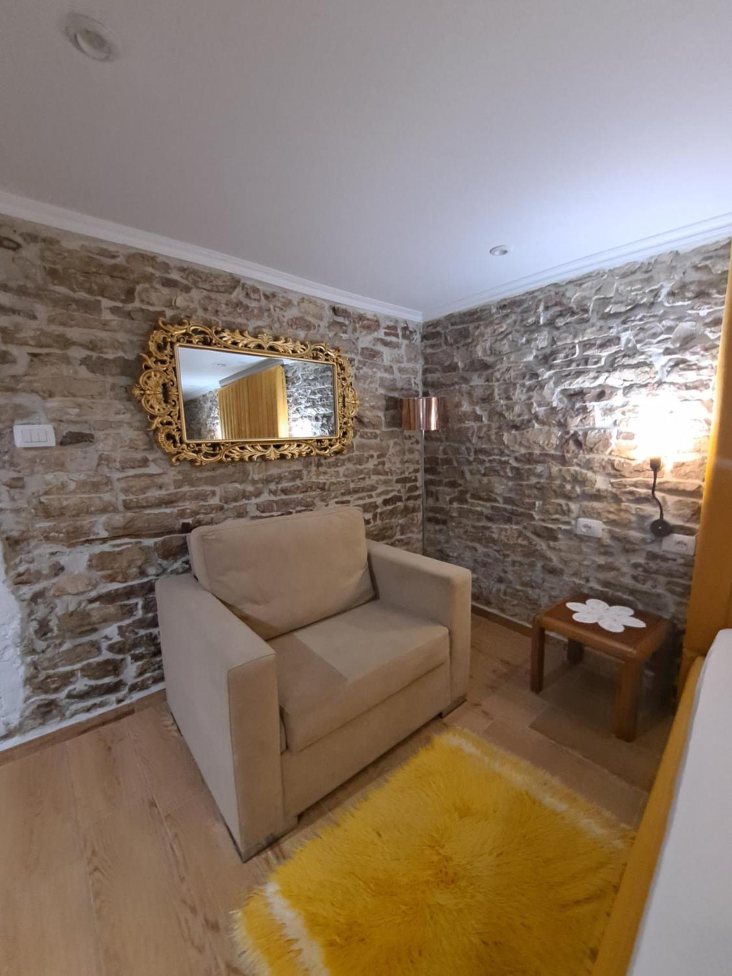 "Villa 70" Guesthouse Gjirokastra Zewnętrze zdjęcie