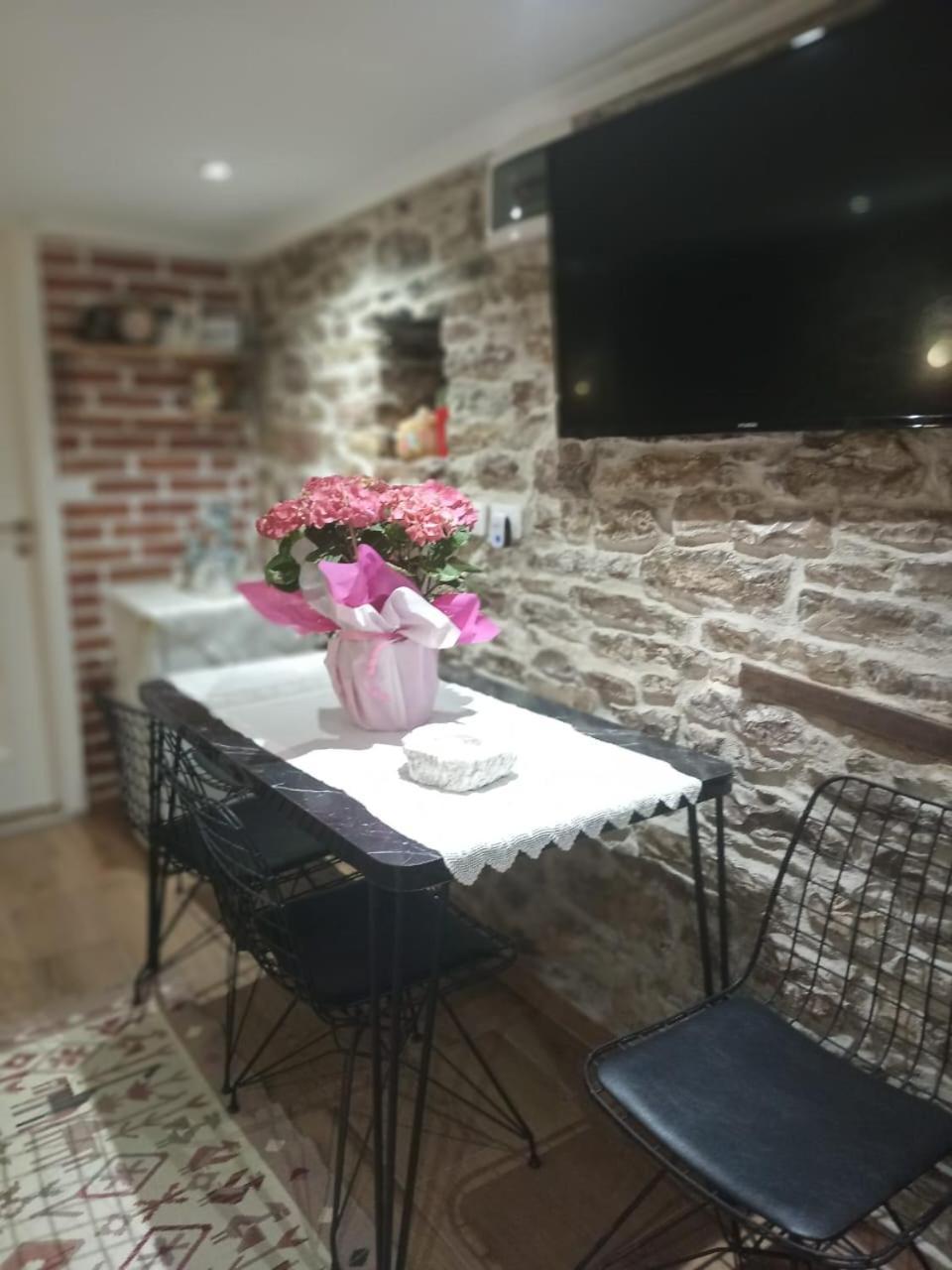 "Villa 70" Guesthouse Gjirokastra Zewnętrze zdjęcie